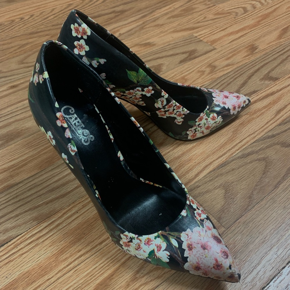 Floral pumps by Carlos Santana